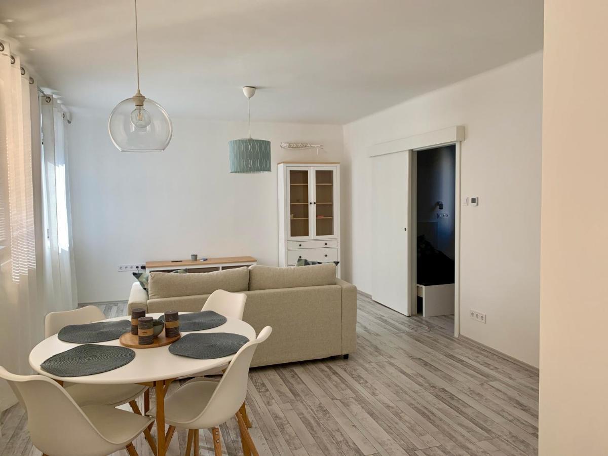Old Town Apartment Szekesfehervar Luaran gambar